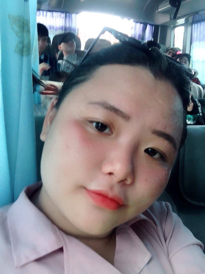 Nữ sinh Sài Gòn được ca sĩ mời lên sân khấu vì quẩy nhiệt tình Nữ sinh Sài Gòn được ca sĩ mời lên sân khấu vì quẩy nhiệt tình